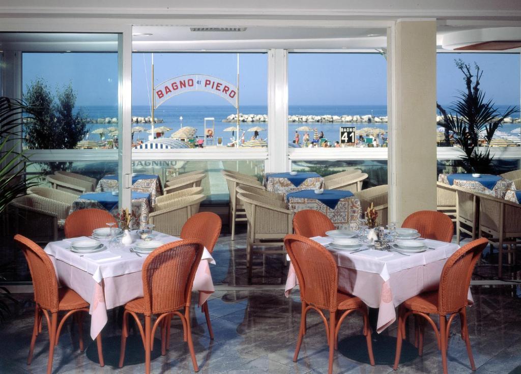 Hotel Titanus Bellaria-Igea Marina Zewnętrze zdjęcie