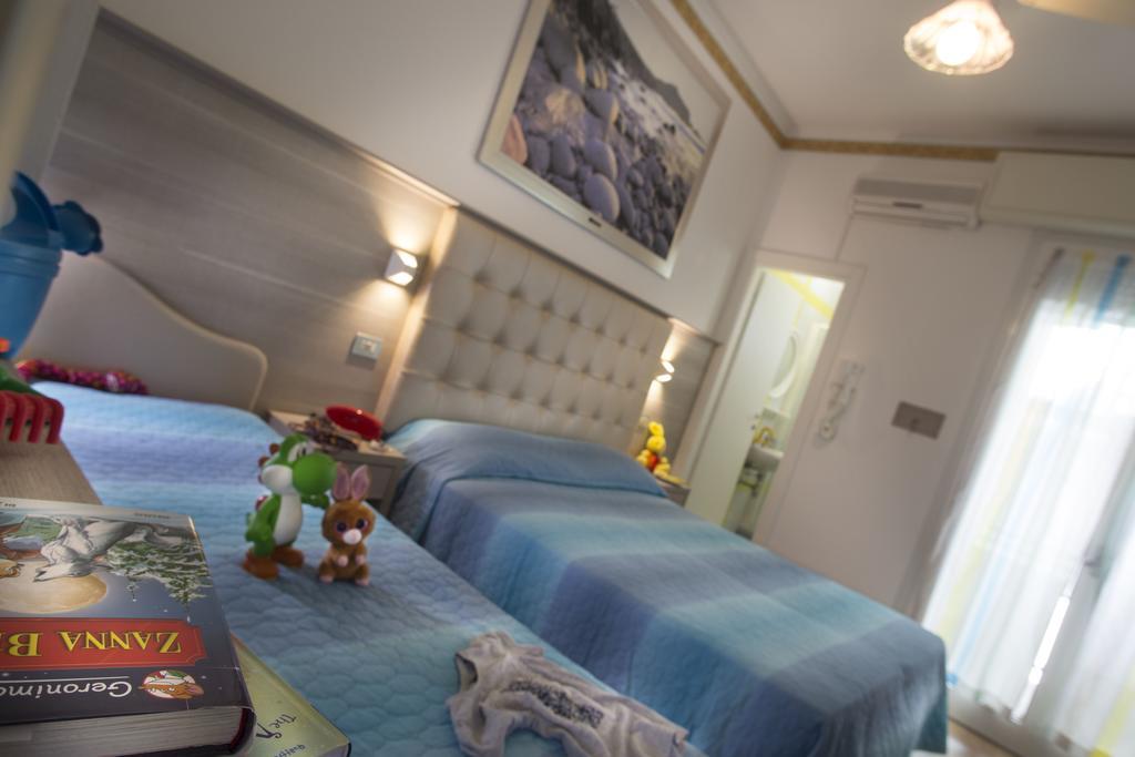 Hotel Titanus Bellaria-Igea Marina Zewnętrze zdjęcie