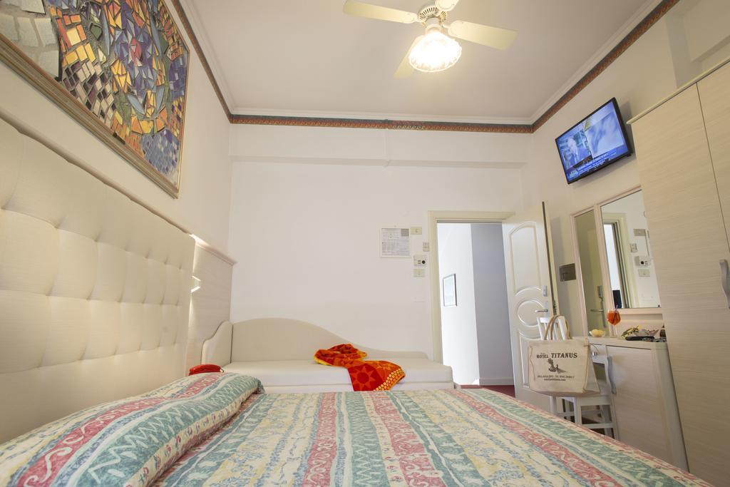 Hotel Titanus Bellaria-Igea Marina Zewnętrze zdjęcie