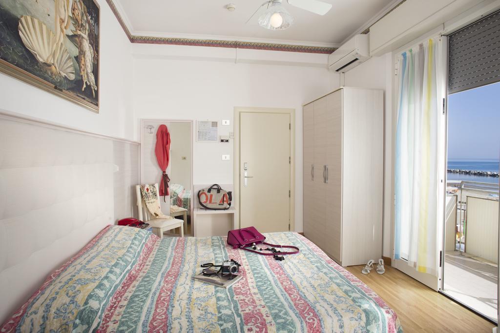 Hotel Titanus Bellaria-Igea Marina Zewnętrze zdjęcie