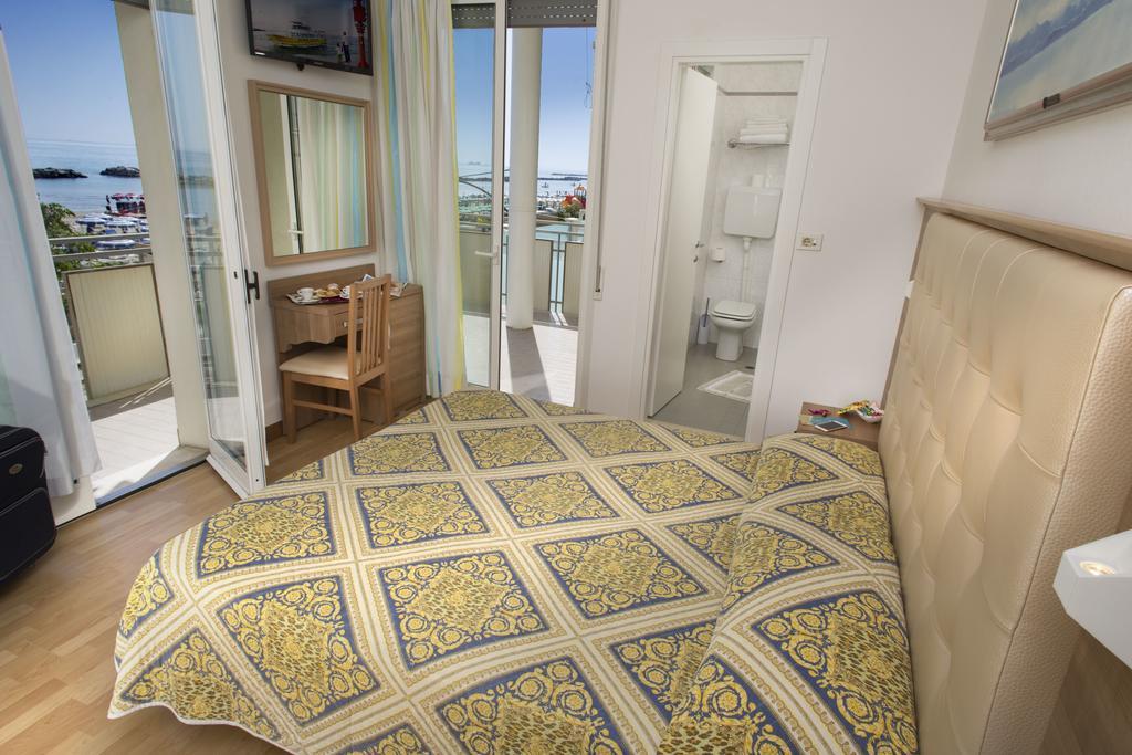 Hotel Titanus Bellaria-Igea Marina Zewnętrze zdjęcie