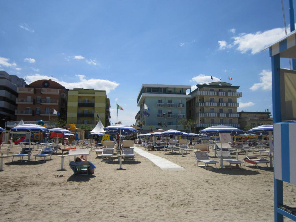 Hotel Titanus Bellaria-Igea Marina Zewnętrze zdjęcie