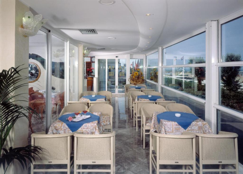 Hotel Titanus Bellaria-Igea Marina Zewnętrze zdjęcie