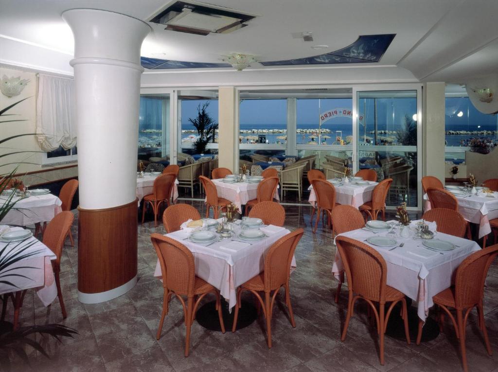 Hotel Titanus Bellaria-Igea Marina Zewnętrze zdjęcie